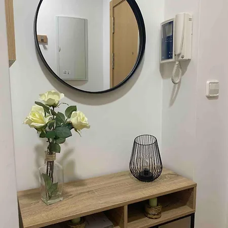 Bonito Estudio En El Centro De Apartamento *